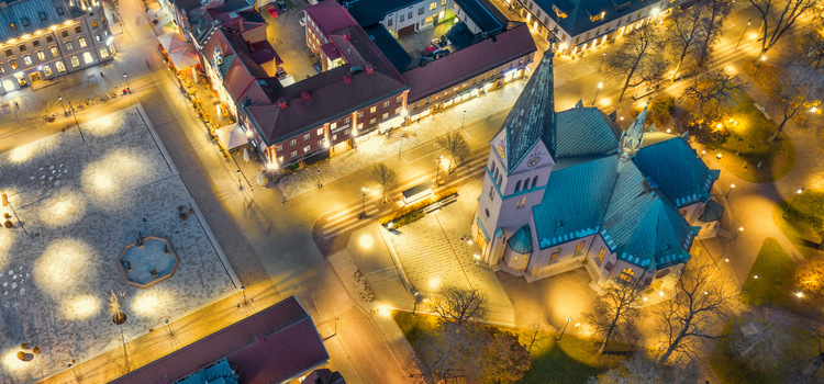 An aerial photo showing Hertig Johans torg och S:t Helena church